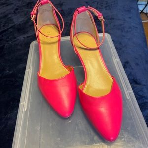 Size 10 leather Talbots hot pink shoes.